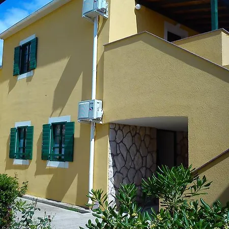 Milutinov Dvor Apartman