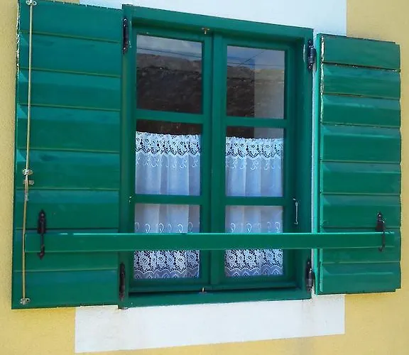 Milutinov Dvor